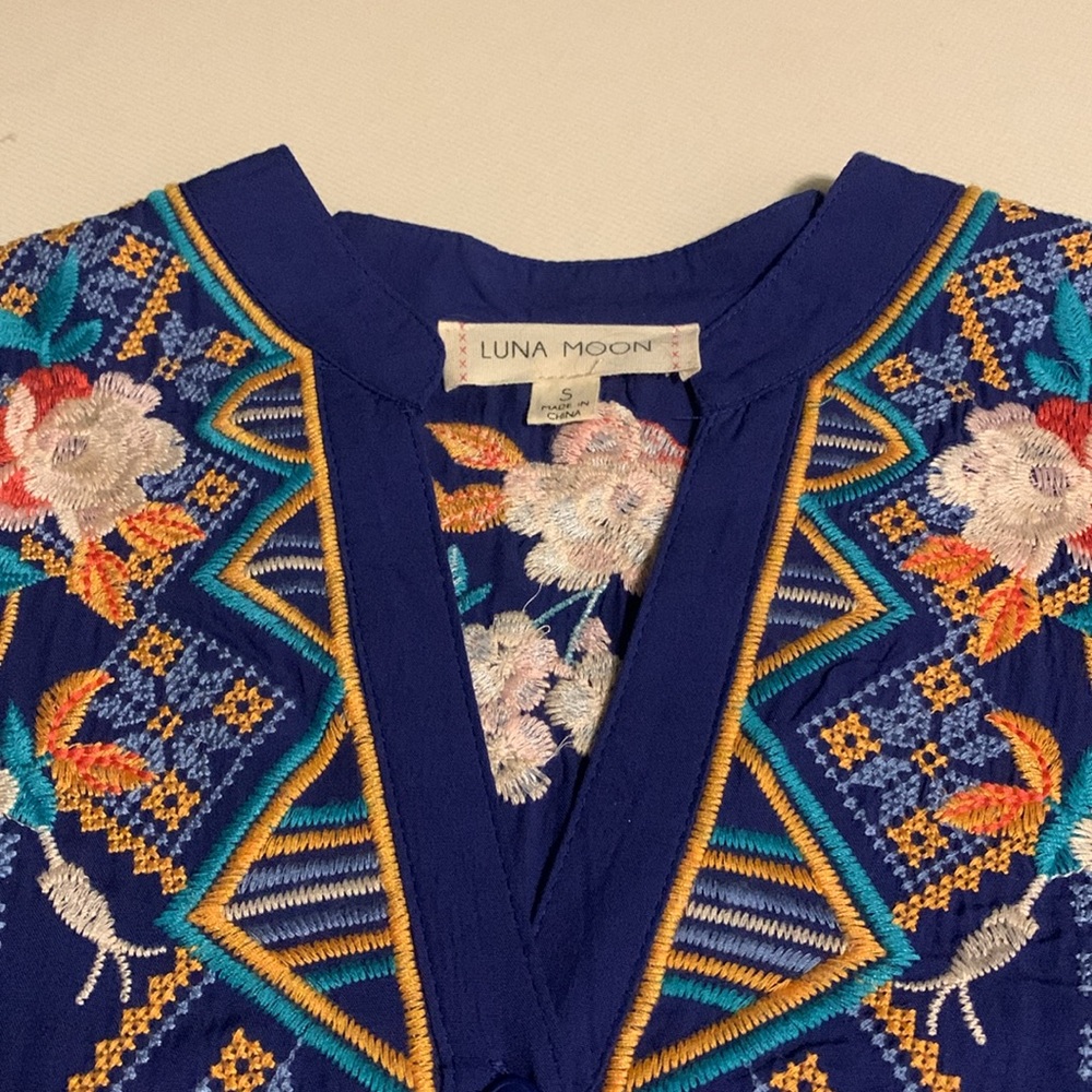 Luna Moon Embroidered Long Sleeve Tunic - Picture 4 of 10